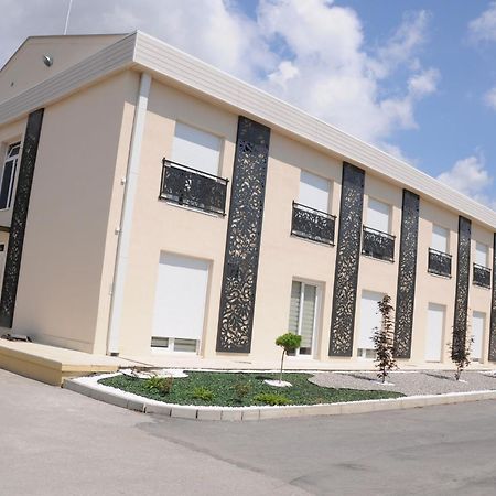 Sobe Sova Kikinda Hotel Екстериор снимка