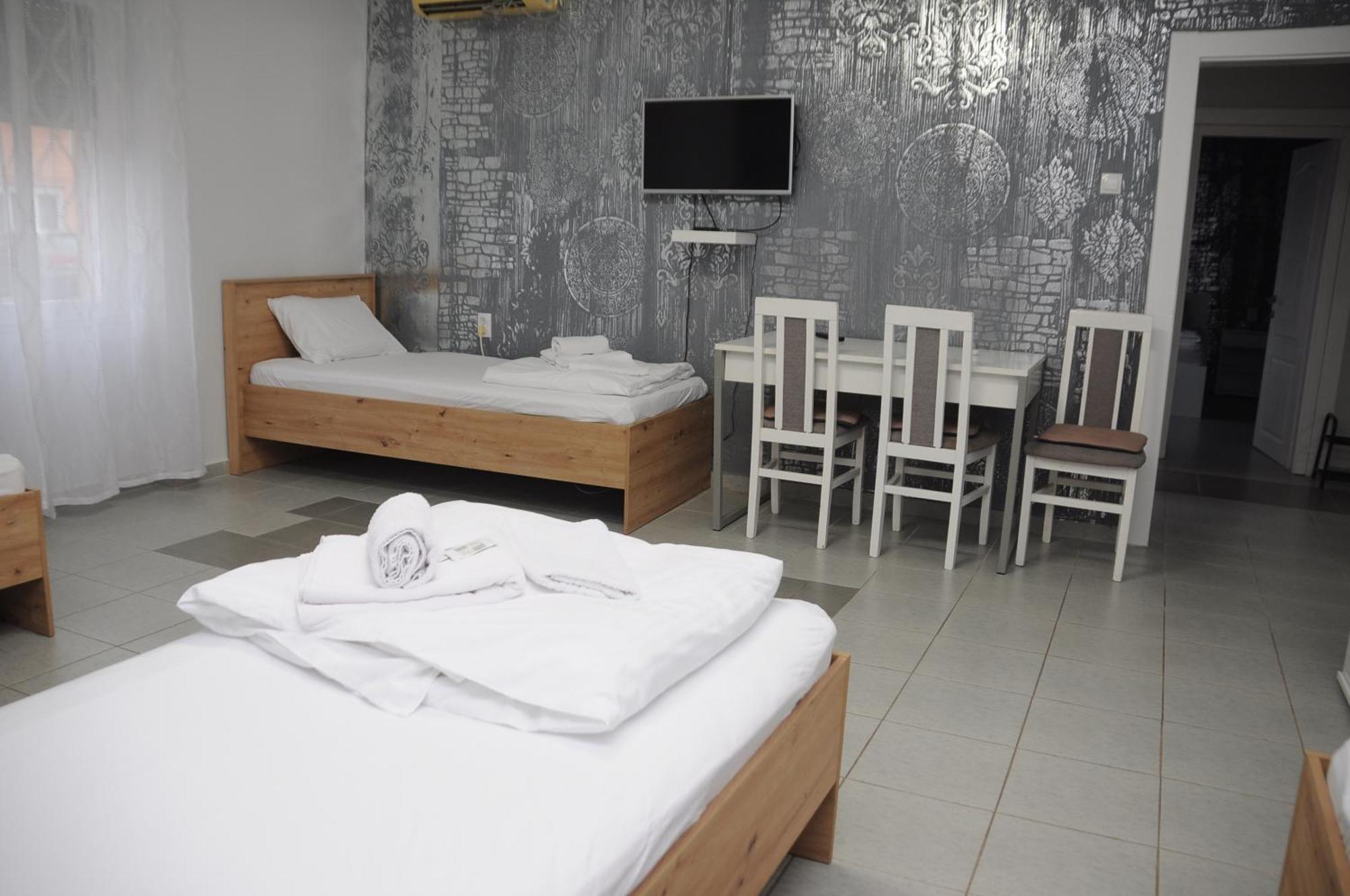 Sobe Sova Kikinda Hotel Екстериор снимка